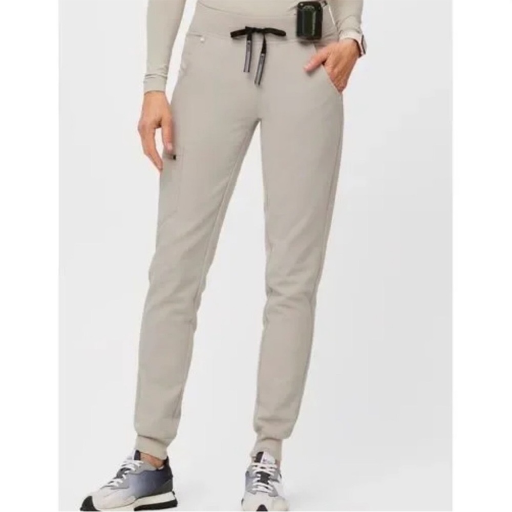 Figs Zamora Jogger Scrub Pant in Bone XXL